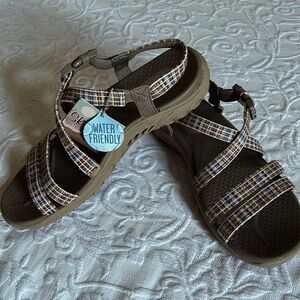 Skechers reggae multi colored sandals